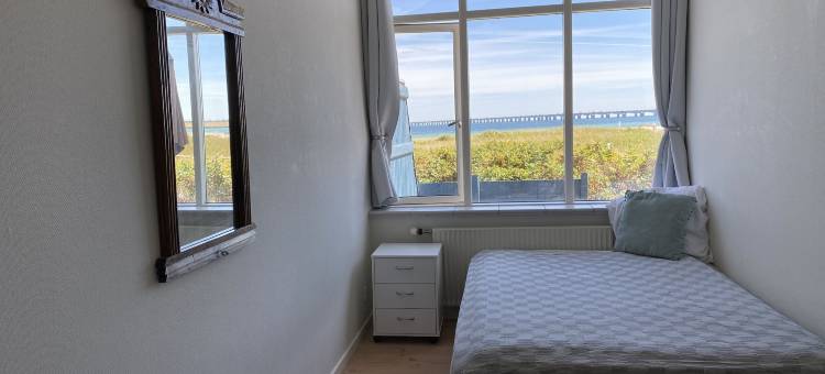 斯凯尔温海滨公寓式客房小屋酒店(Skaerven Beachfront Condos and Cottage)图片