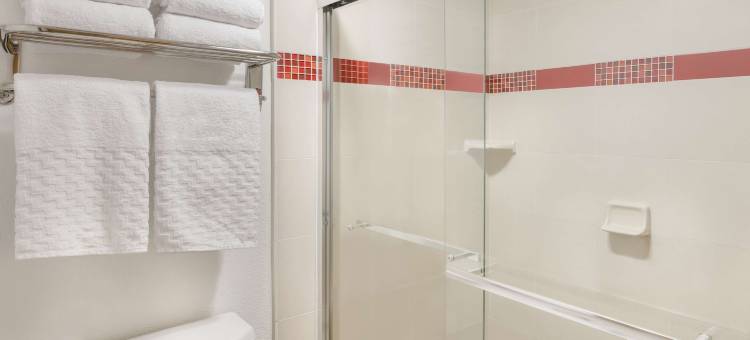 Best Western Plus Raffles Inn & Suites图片