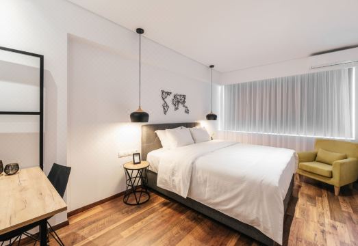 Evapollo Hotel Overview