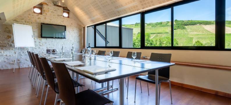 布尔乔亚家庭餐厅酒店(Hôtel Restaurant Famille Bourgeois "La Cote des Monts Damnés")图片