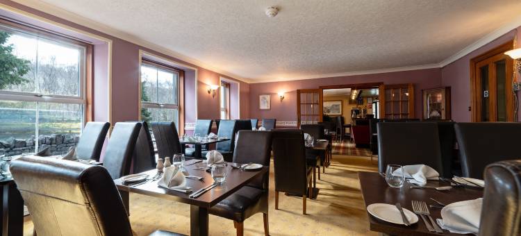 罗文树乡村酒店(The Rowan Tree Country Hotel)图片