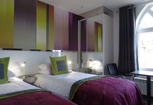 Undercliff Guest House Hotel Overview