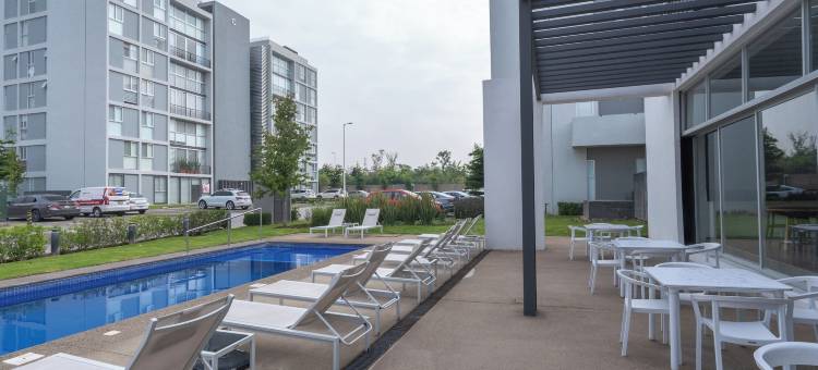 带露台和泳池的现代公寓(Modern Apartment with Terrace and Pool Access)图片