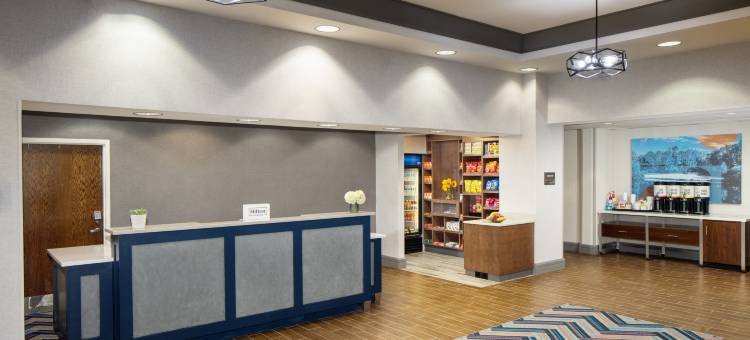 长岛花园城市希尔顿欢朋酒店(Hampton Inn by Hilton Garden City Long Island)图片