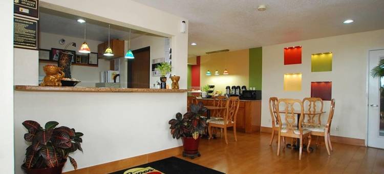 安德森-克莱姆森区温德姆速8酒店(Super 8 by Wyndham Anderson/Clemson Area)图片