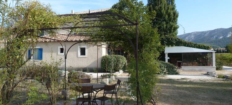 Cottage in Oppède with Poolside Bliss图片
