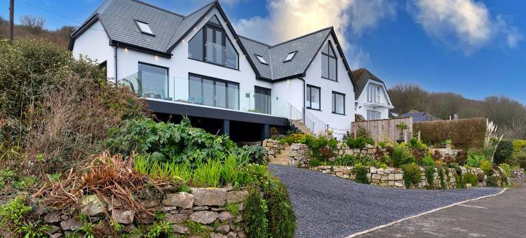 Beach House in Mousehole with Stunning Sea Views图片