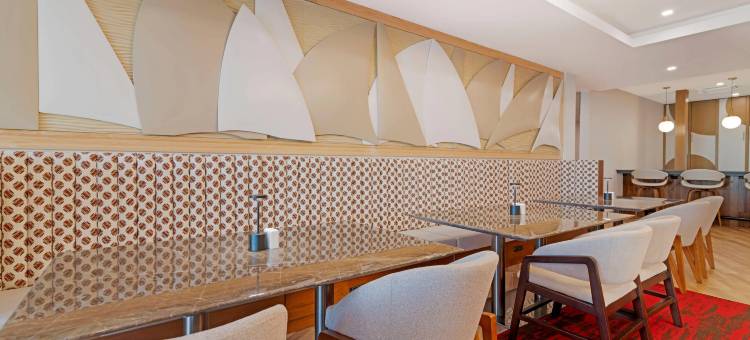 坎布里亚酒店及套房普里茅斯(Cambria Hotel Plymouth)图片