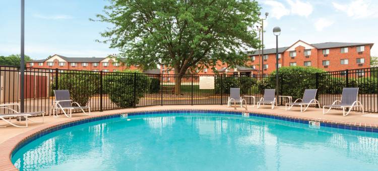 德梅因机场欢朋酒店(Hampton Inn des Moines-Airport)图片