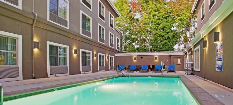 智选假日套房酒店圣克鲁斯(Holiday Inn Express & Suites Santa Cruz)图片