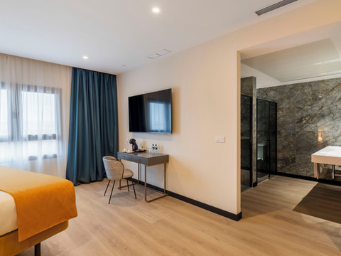 阿萨莫利纳广场酒店