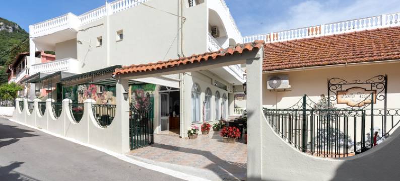 贝拉维斯塔海滩酒店(Bella Vista Beach Hotel)图片