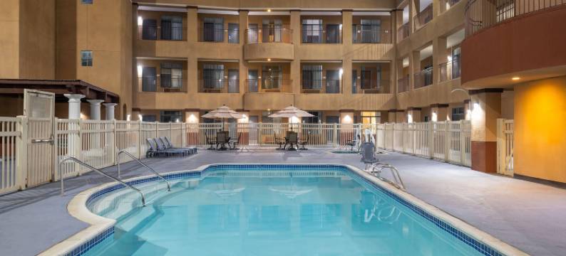 圣地亚哥酒店圈温德姆华美达酒店及套房(Ramada Suites by Wyndham San Diego)图片