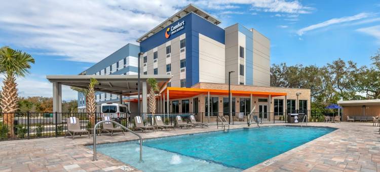 舒适酒店及套房，奥兰多桑福德机场(Comfort Inn & Suites Orlando Sanford Airport)图片