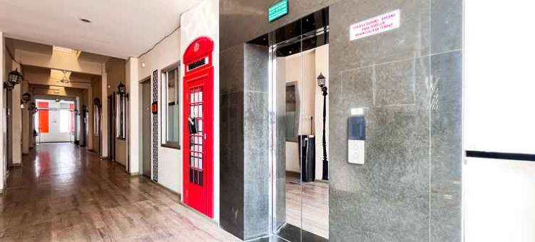 超级OYO Capital O 3905 Graha 100宾馆(Sans Vibes Hotel Syariah Graha 100 Gubeng Surabaya)图片