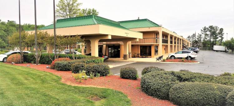 格林斯伯勒豪生酒店-近体育馆(Howard Johnson by Wyndham Greensboro Near the Coliseum)图片