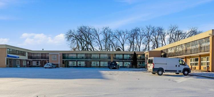OYO 近魔鬼湖地区机场的魔鬼湖旅馆(Devils Lake Inn by OYO Near Devils Lake Regional Airport)图片