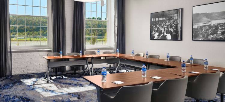 麦迪逊万枫酒店及套房历史悠久的鹰棉纺厂(Fairfield Inn & Suites Madison Historic Eagle Cotton Mill)图片