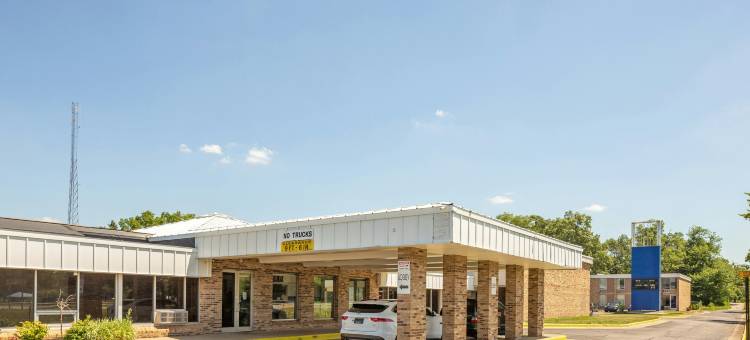 OYO马斯基根莫娜湖酒店(OYO Hotel Mona Lake Muskegon)图片