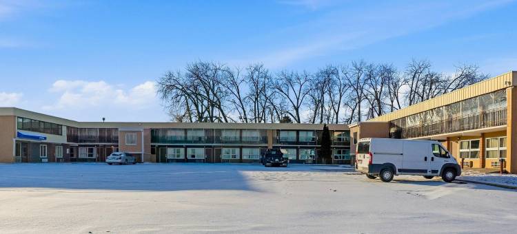 OYO 近魔鬼湖地区机场的魔鬼湖旅馆(Devils Lake Inn by OYO Near Devils Lake Regional Airport)图片