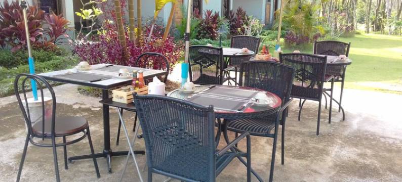 司隶纳帕普吉岛度假村(Phuket Sirinapha Resort)图片