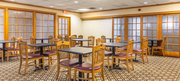 阿什塔比拉奥斯汀堡红顶酒店(Red Roof Inn Ashtabula - Austinburg)图片