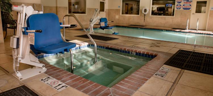 智选假日套房酒店林肯罗斯维尔地区(Holiday Inn Express & Suites Lincoln-Roseville Area)图片