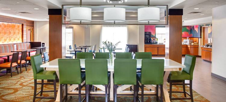 宾顿多伦多万枫酒店(Fairfield Inn & Suites Toronto Brampton)图片