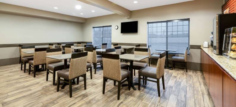 卡利斯佩尔/冰川公园西贝斯特韦斯特优质套房酒店(Best Western Plus Kalispell/Glacier Park West Hotel  Suites)图片