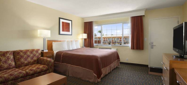 圣迭戈海洋世界豪生酒店(Howard Johnson by Wyndham San Diego Sea World)图片