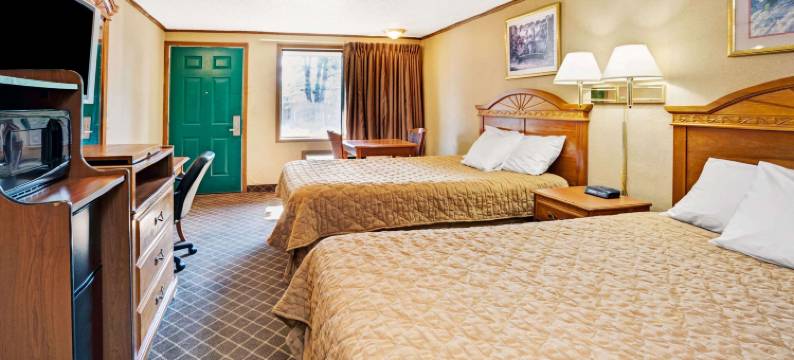 斯特灵海茨骑士酒店(Knights Inn Sterling Heights)图片