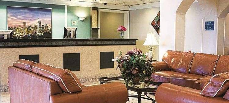 林伍德拉昆塔温德姆酒店(La Quinta Inn by Wyndham Lynnwood)图片