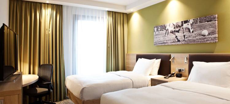 亚琛蒂沃利希尔顿欢朋酒店(Hampton by Hilton Aachen Tivoli)图片