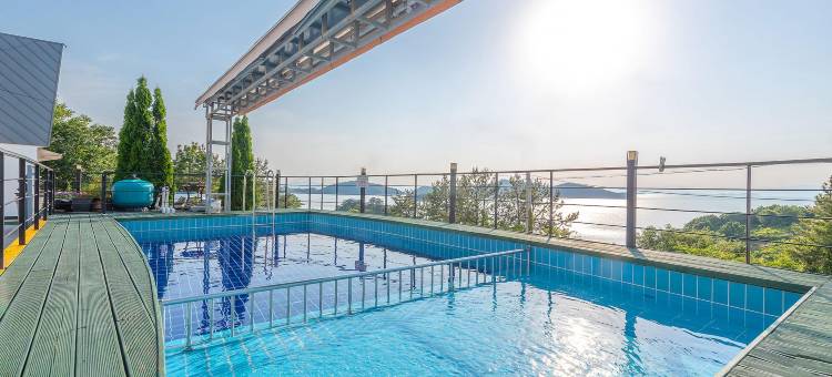Seollem Onsu Swimmingpool Pension图片