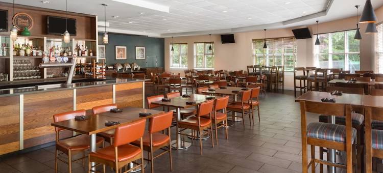 萨里福朋喜来登酒店(Four Points by Sheraton Surrey)图片