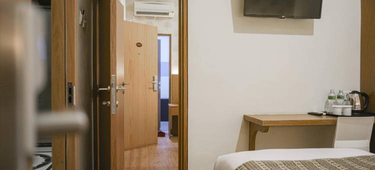 德伊瓦酒店(Deivan Hotel)图片