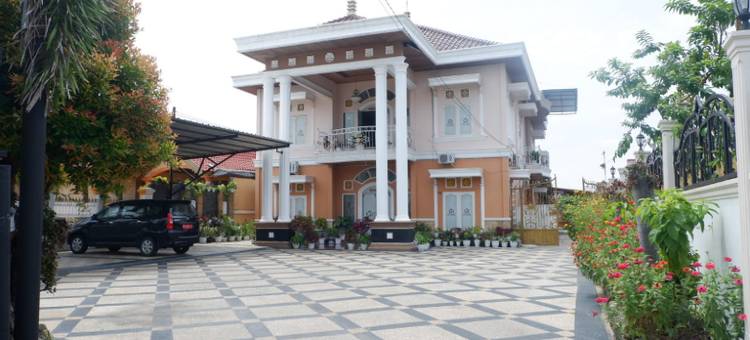 月亮宾馆(Buluran Guest House Syariah)图片