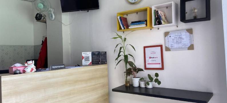 红多兹酒店-近RSUD马格诺普尔沃克托3号(RedDoorz Near Rsud Margono Purwokerto 3)图片