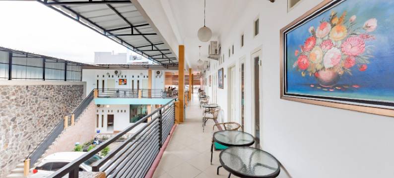 红门酒店-近科亚克桑火车站(RedDoorz Near Kejaksan Station Cirebon)图片