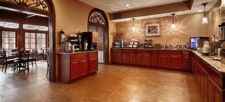 法国区地标贝斯特韦斯特优质酒店(Best Western Plus French Quarter Courtyard Hotel)图片