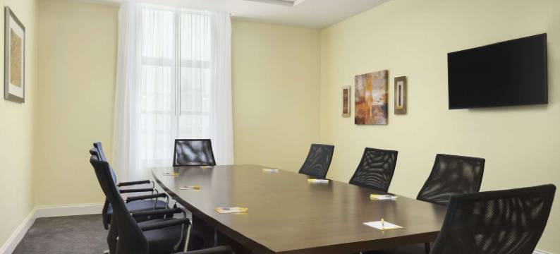 贝尔蒙特戴斯套房酒店(Days Inn & Suites by Wyndham Belmont)图片