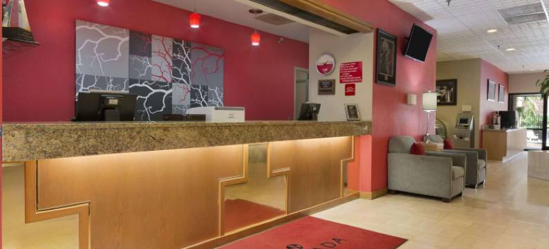 罗利温德姆华美达酒店(Ramada by Wyndham Raleigh)图片