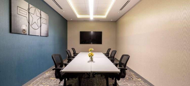 希尔顿至家套房里弗赛德马奇空军基地(Home2 Suites by Hilton Riverside March Air Reserve Base)图片