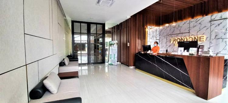 图邦弗朗特一号国王酒店(Front One Premier King Hotel)图片