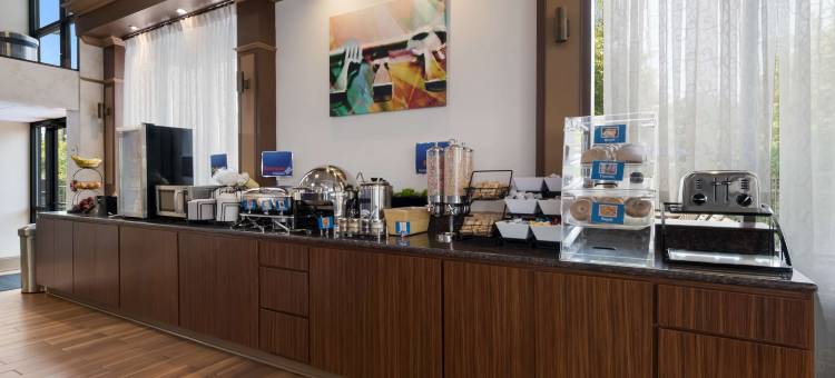 汉普顿体育馆贝斯特韦斯特酒店(Best Western Hampton Coliseum Inn)图片