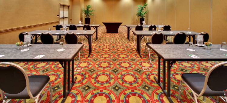 瑞万得西得梅因酒店，希尔顿启缤精选(The Rewind West des Moines, Tapestry Collection by Hilton)图片