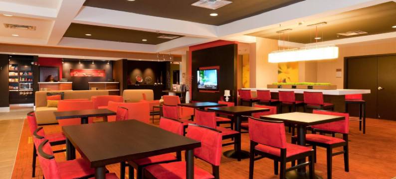 夏洛特诺曼湖万怡酒店(Courtyard Charlotte Lake Norman)图片