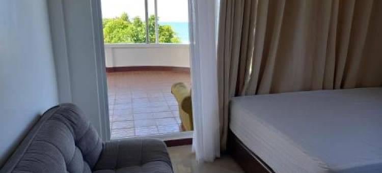 Seven Waves Beachfront Vacation Home, Bauang La Union图片