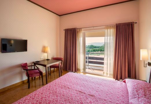 Dera Masuda Luxury Resort Hotel Overview