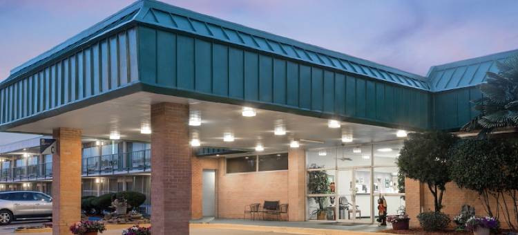 Super 8 by Wyndham Hope图片